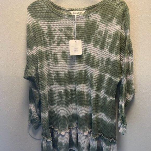 Davi & Dani Boho Chic Olive & White Tie-Dye Waffle Knit Tunic Top W/ Ruffle Hem - Picture 8 of 8